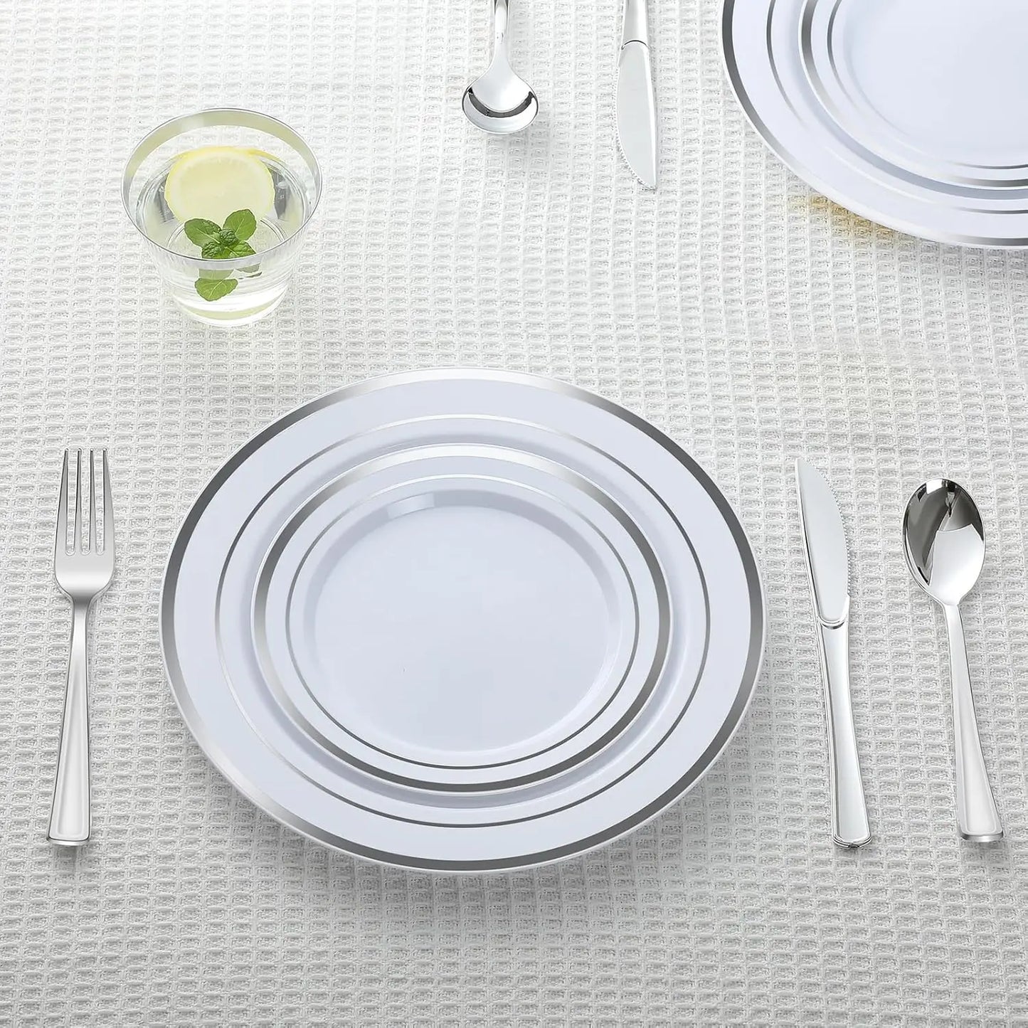 600 Piece Silver Plastic Dinnerware Set for Events